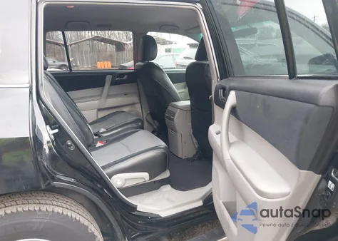 2013 Toyota Highlander Base Plus V6 z USA, uszkodzony, nr VIN 5TDBK3EH3DS219119